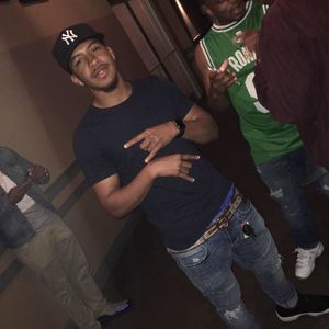 Meet your Posher, Louis