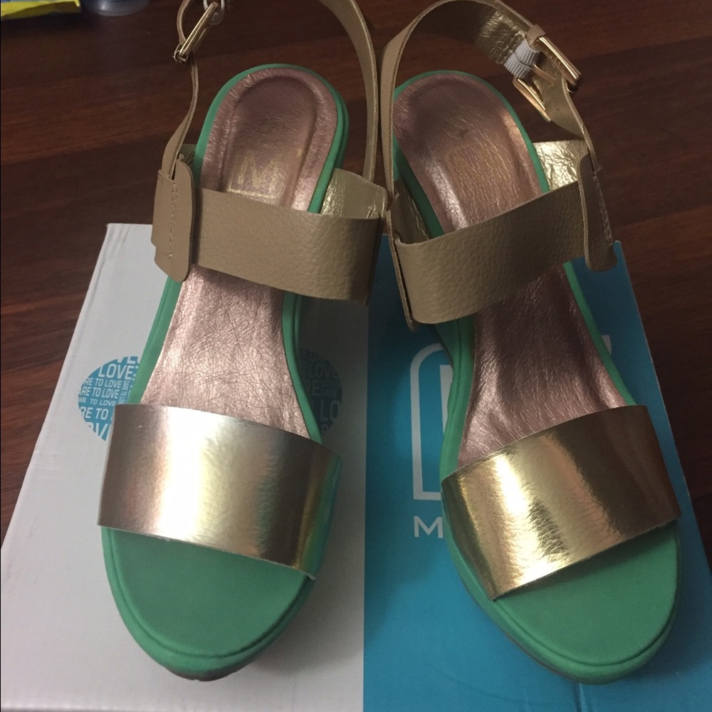 Shoes - Picture 2 of 3