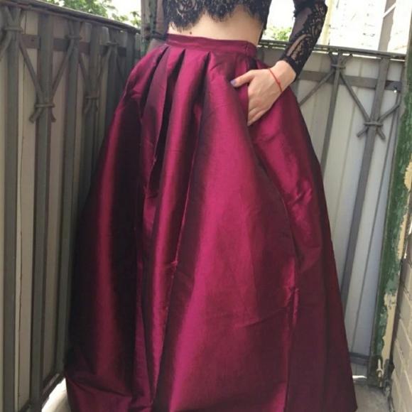 Tafta skirt - Picture 2 of 4