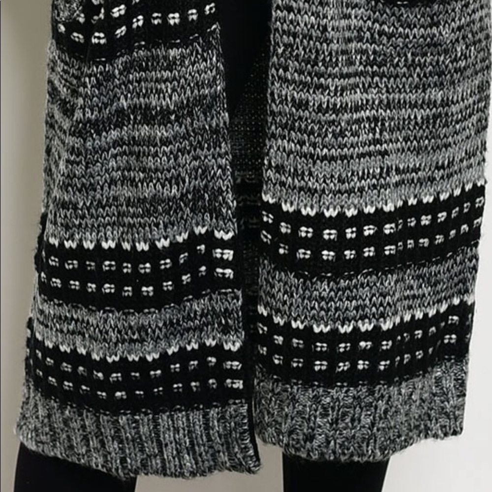 Fancy Long Knit Cardigan - Picture 4 of 8
