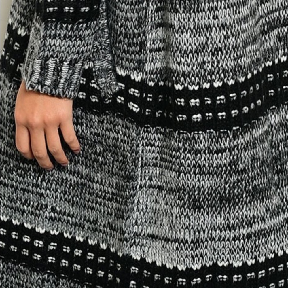 Fancy Long Knit Cardigan - Picture 5 of 8