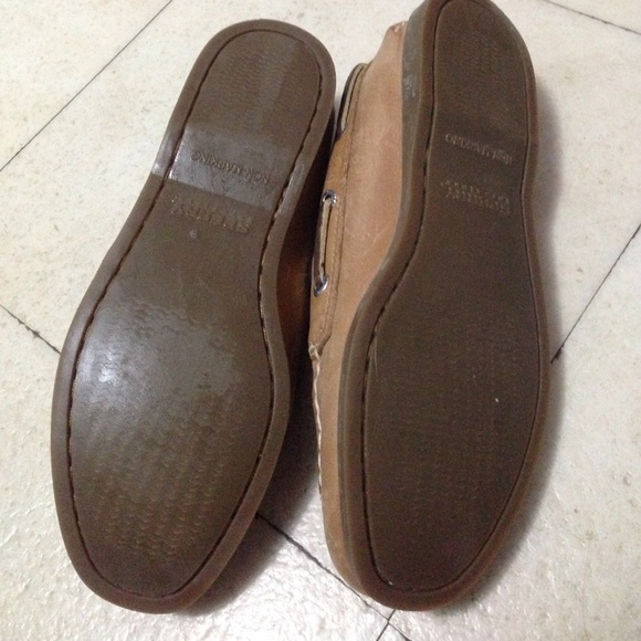 Sperry Top-Sider: Woman Size 7, Worm once - Picture 3 of 3