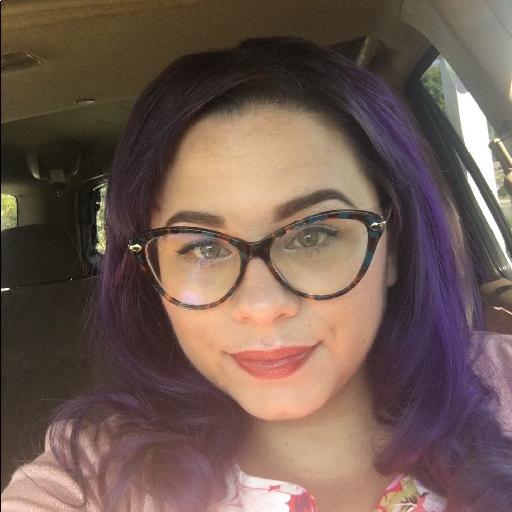 Meet your Posher, Ashley