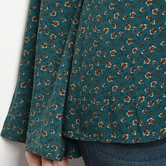 Teal Colored Floral Printed Top - Picture 5 of 8