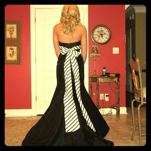 Black and white mermaid dress