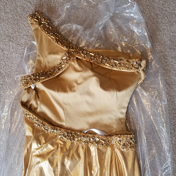 Prom dress - Picture 3 of 4