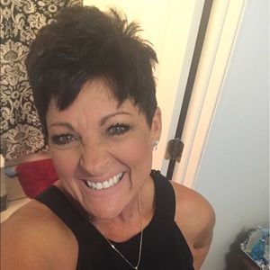 Meet your Posher, Louise