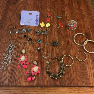 Earrings and rings lot