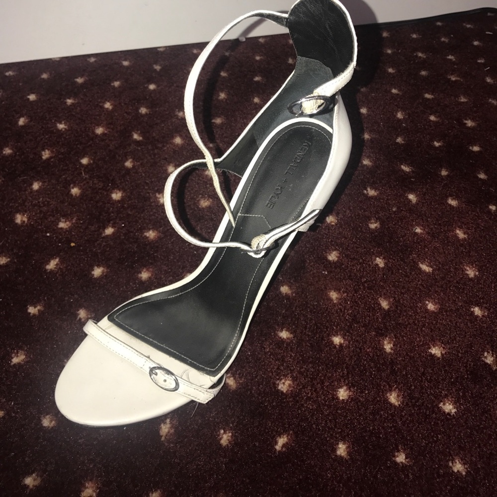 Heels - Picture 2 of 3