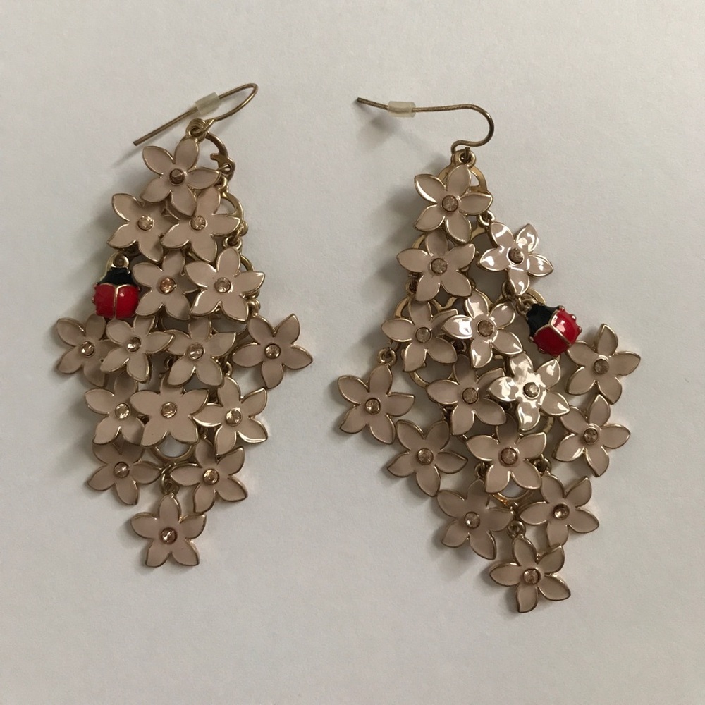NWOT Pale pink flower and lad bug earrings