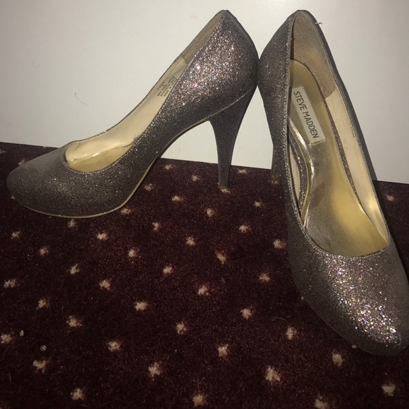 Heels - Picture 2 of 3