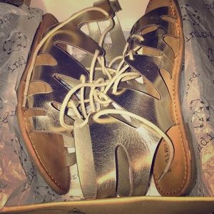 Indigo Rd. Metallic Gladiator Sandals