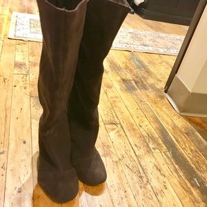 51/5 Matisse brown suede boots under the knee