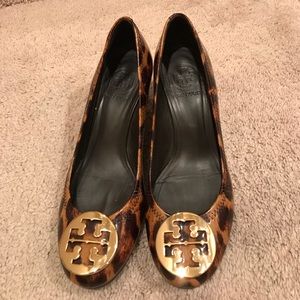 Tory burch mid heel pumps