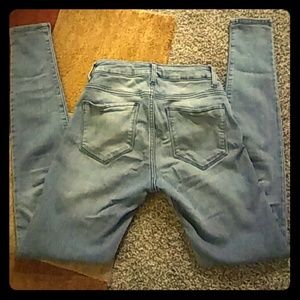 Light wash skinny jeans