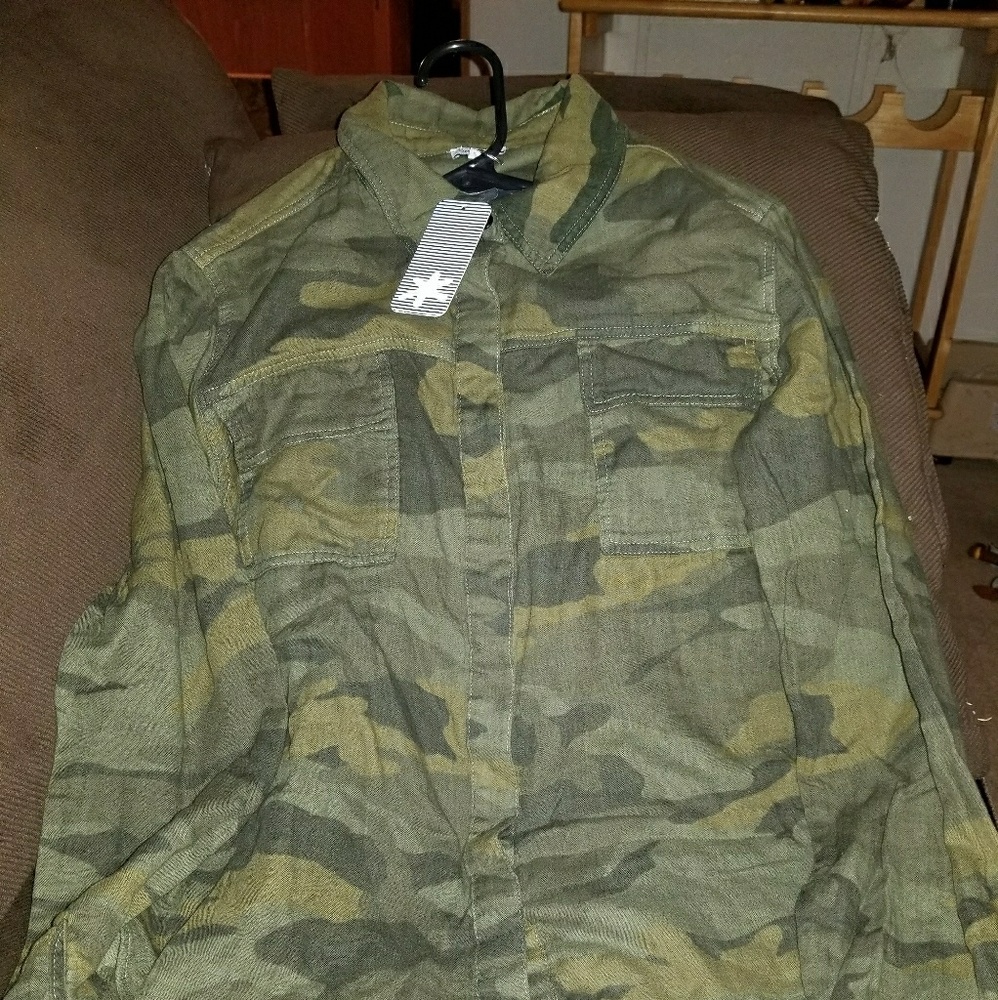 Softbleand Camo Long Sleeve Shirt