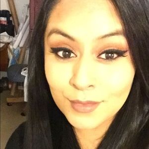 Meet your Posher, Eva