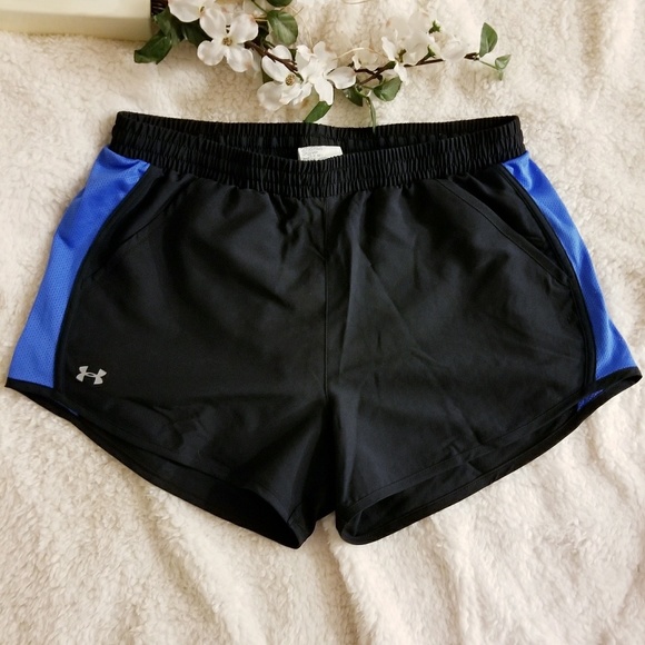 Under Armour Pants - Under Armour HeatGear shorts w/ pockets!