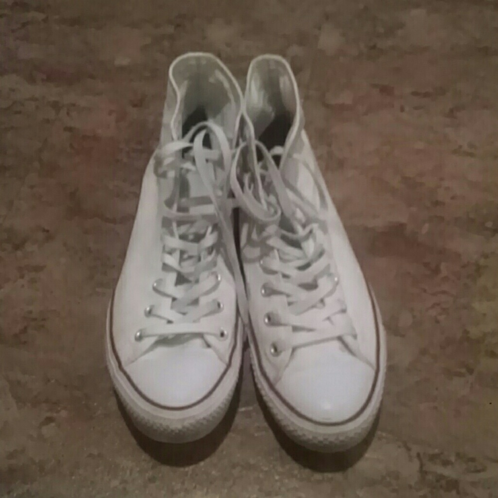 Converse - Picture 2 of 4