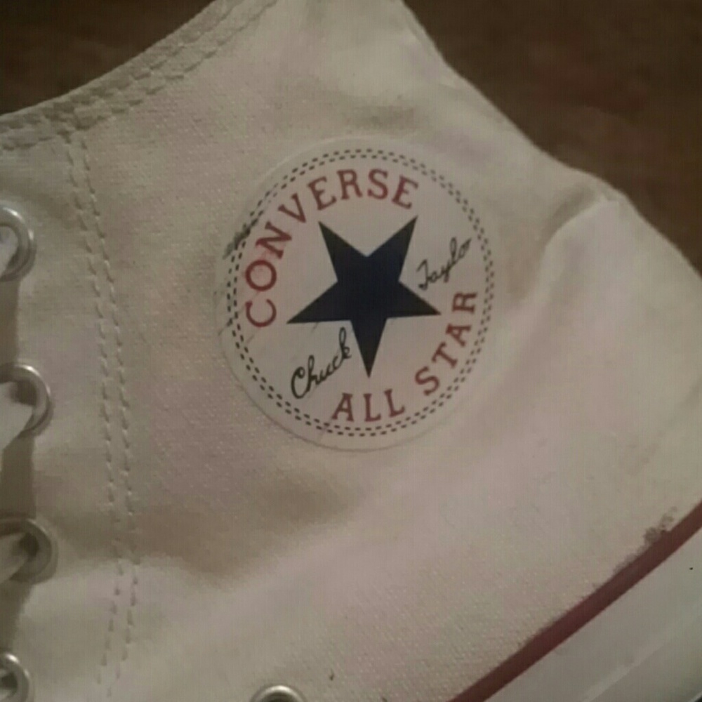 Converse - Picture 3 of 4