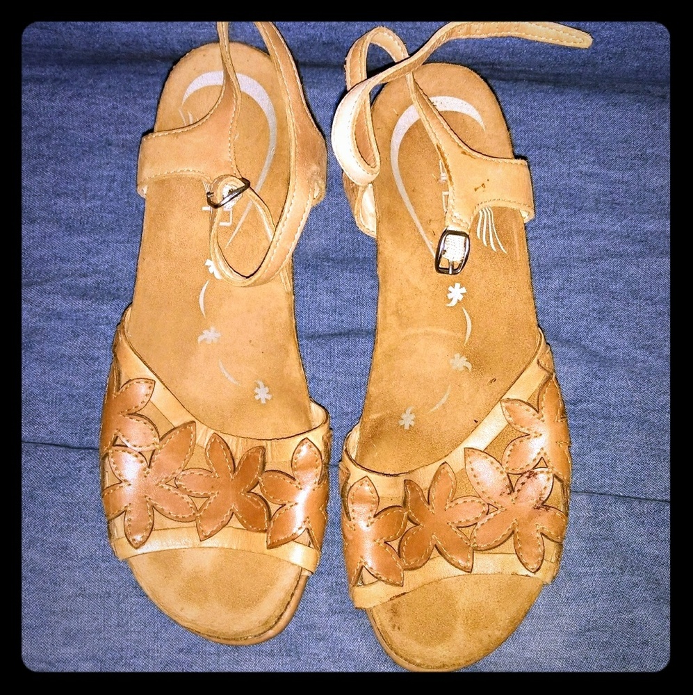 ✌️✌️SALE✌️✌️Dansko sz 36/6 Sandal's