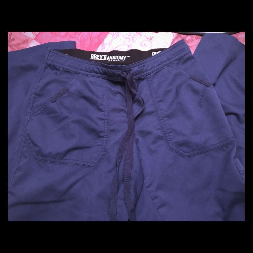--SOLD---Greys Anatomy XS scrub pants