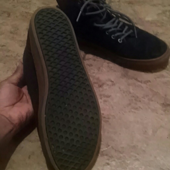 Vans - Picture 2 of 2