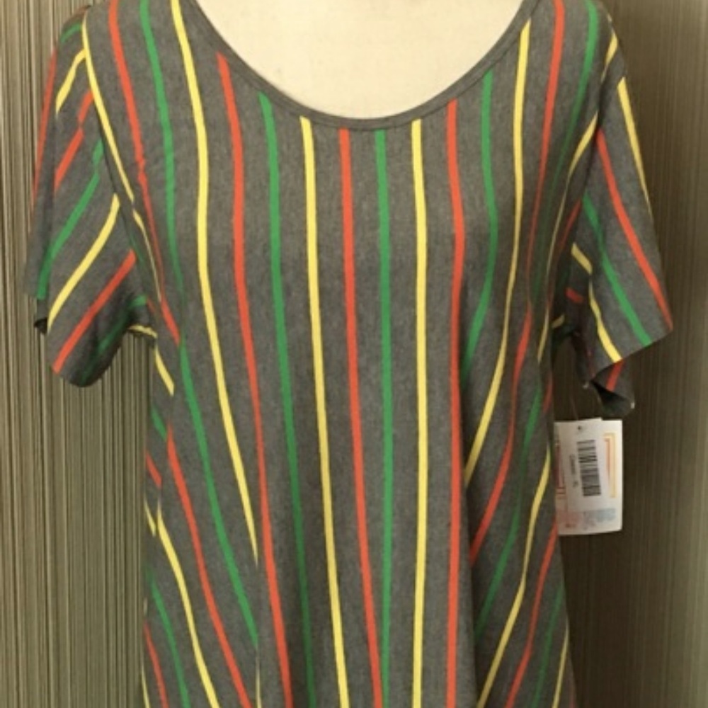 NWT Lularoe Gray Vertical Striped Classic Tee XL