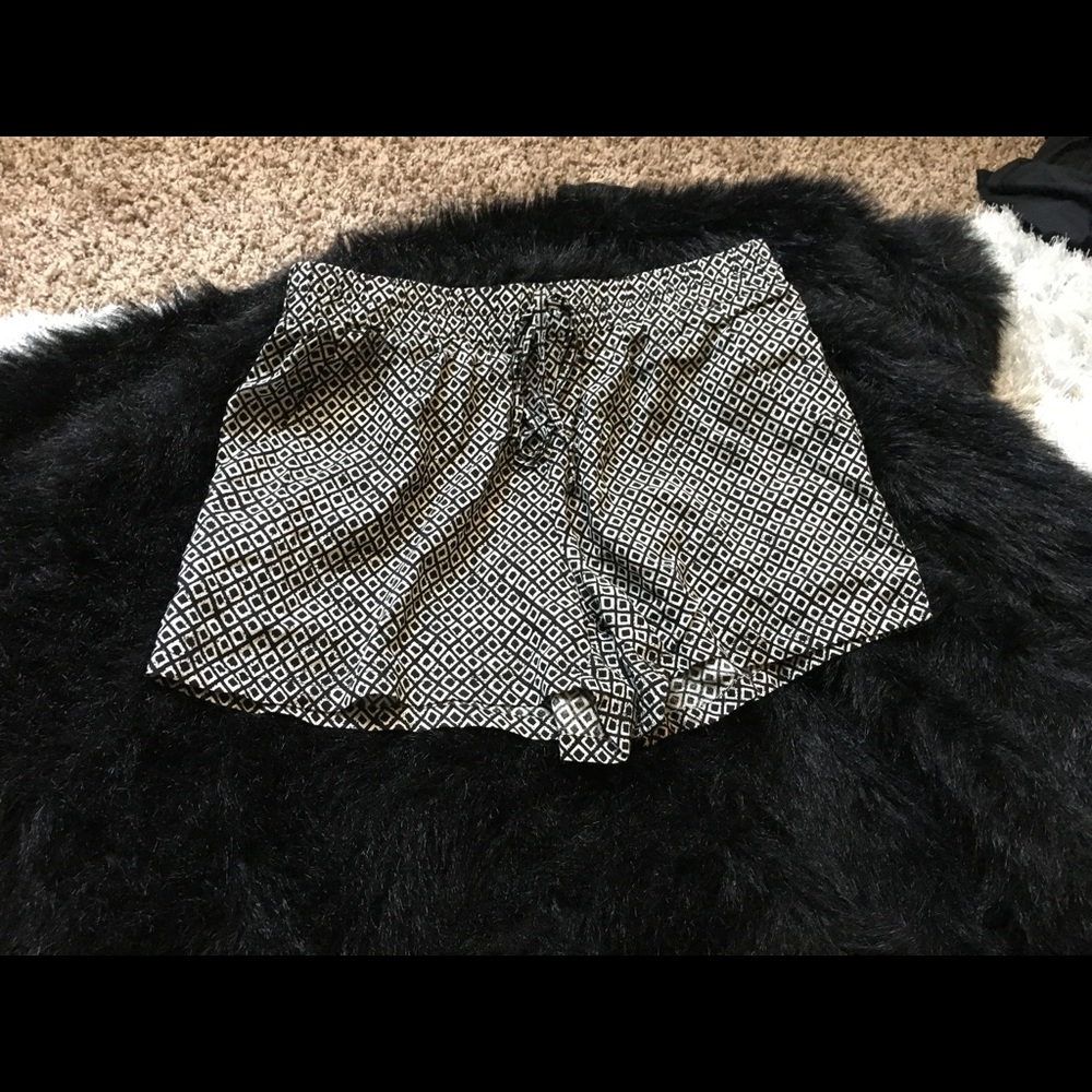 Cute pattern shorts! Size medium