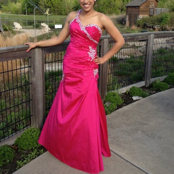 Mori Lee Pink Dress with beading. Worn once - Picture 2 of 2