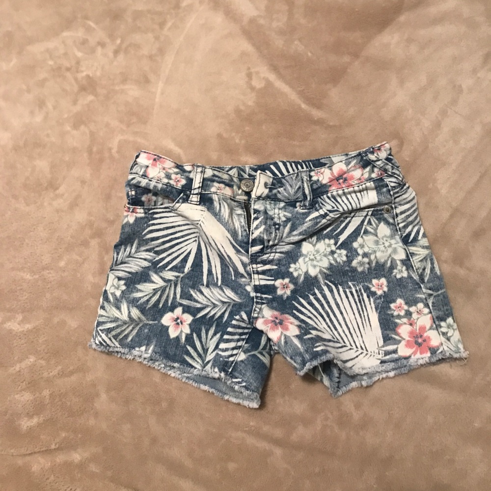 Girls size L shorts