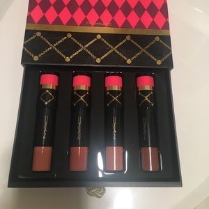 MAC holiday nutcracker sweet nude patentpolish kit