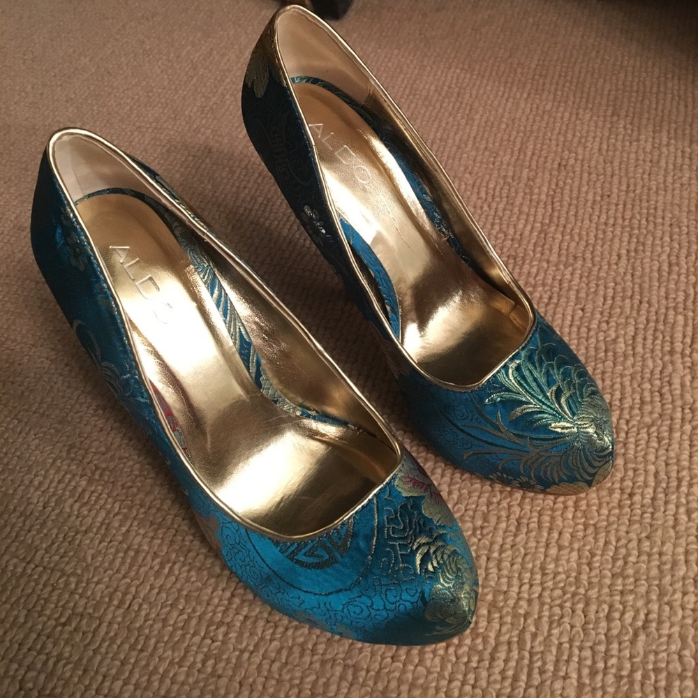 Sale! Brand new Poole heels