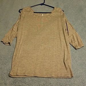 Open shoulder top