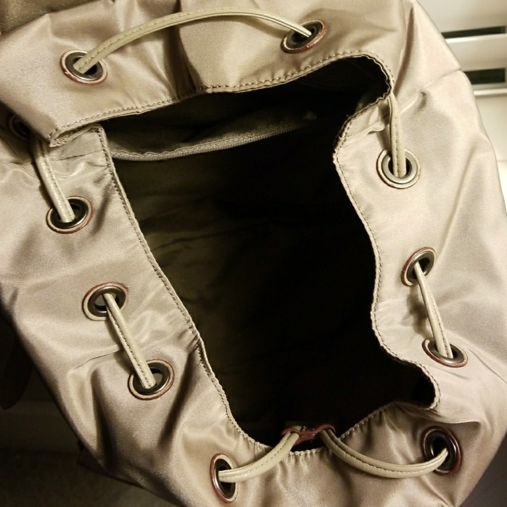 Coach  Storypatch - Picture 2 of 4