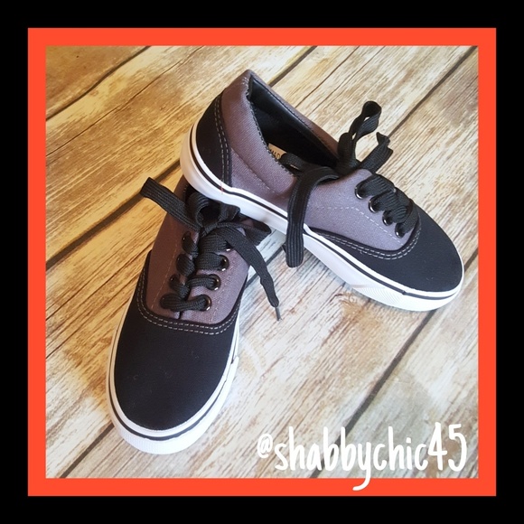 Dream Seek Grey and Black Lace-up Sneakers - Picture 3 of 3