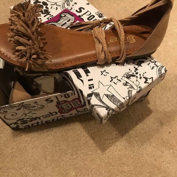 Shoes - Picture 3 of 3