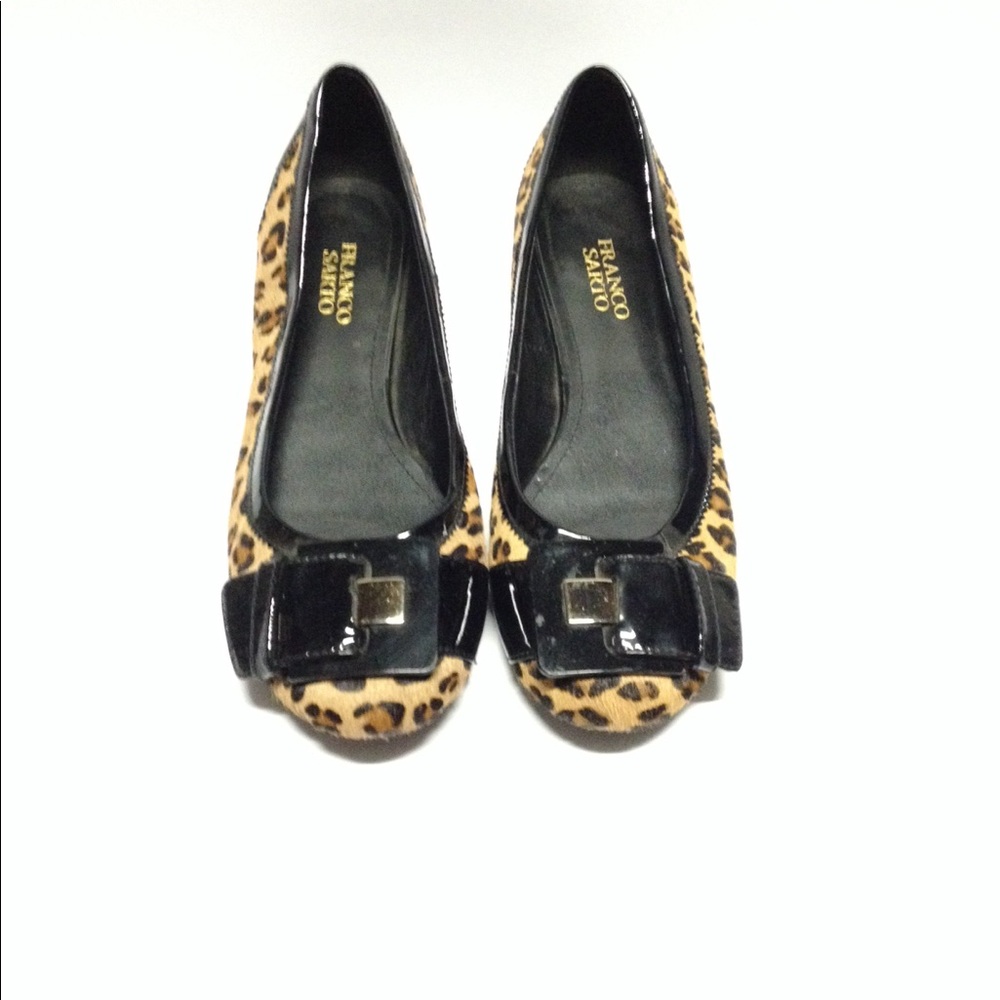 Animal print Franco Sarto flats with buckle