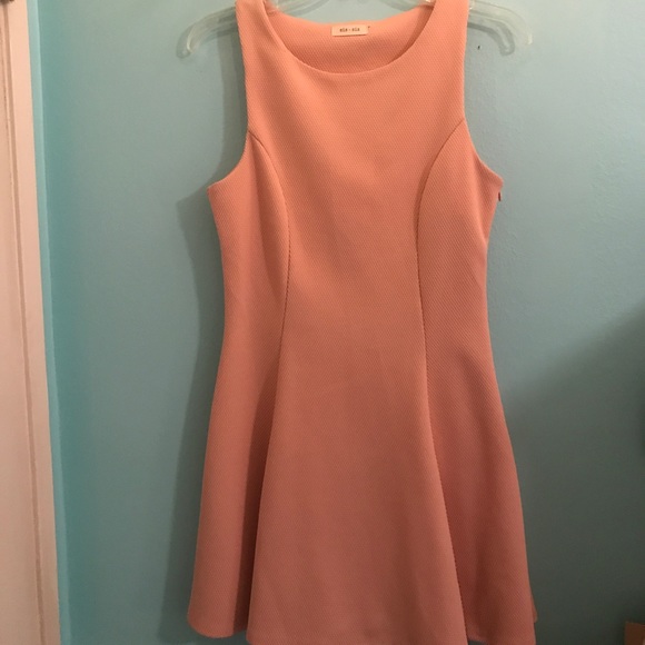 Dresses & Skirts - Pink mini dress