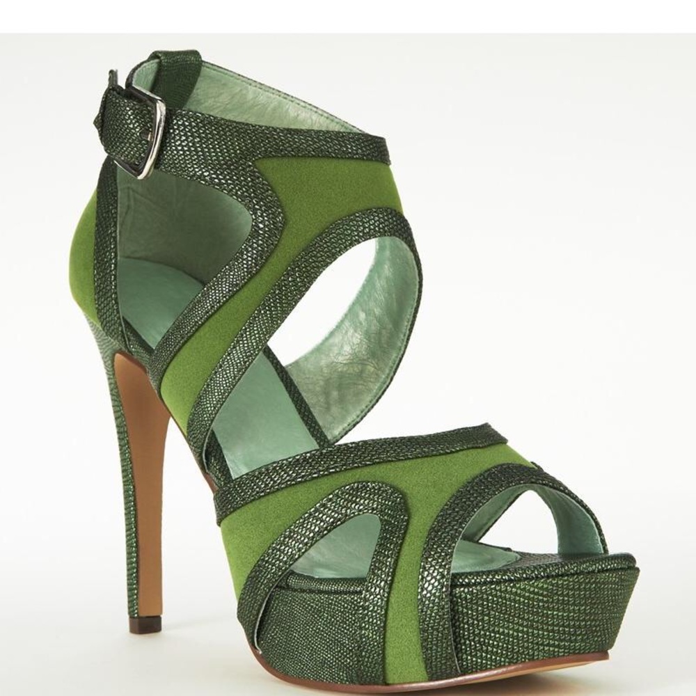 🔥 Brand New Sexy Green Heels