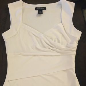 White House Black Market slimming top size XS