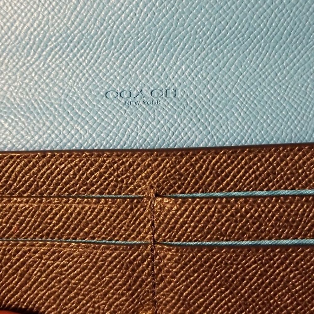 Coach  Wallet - Picture 3 of 3
