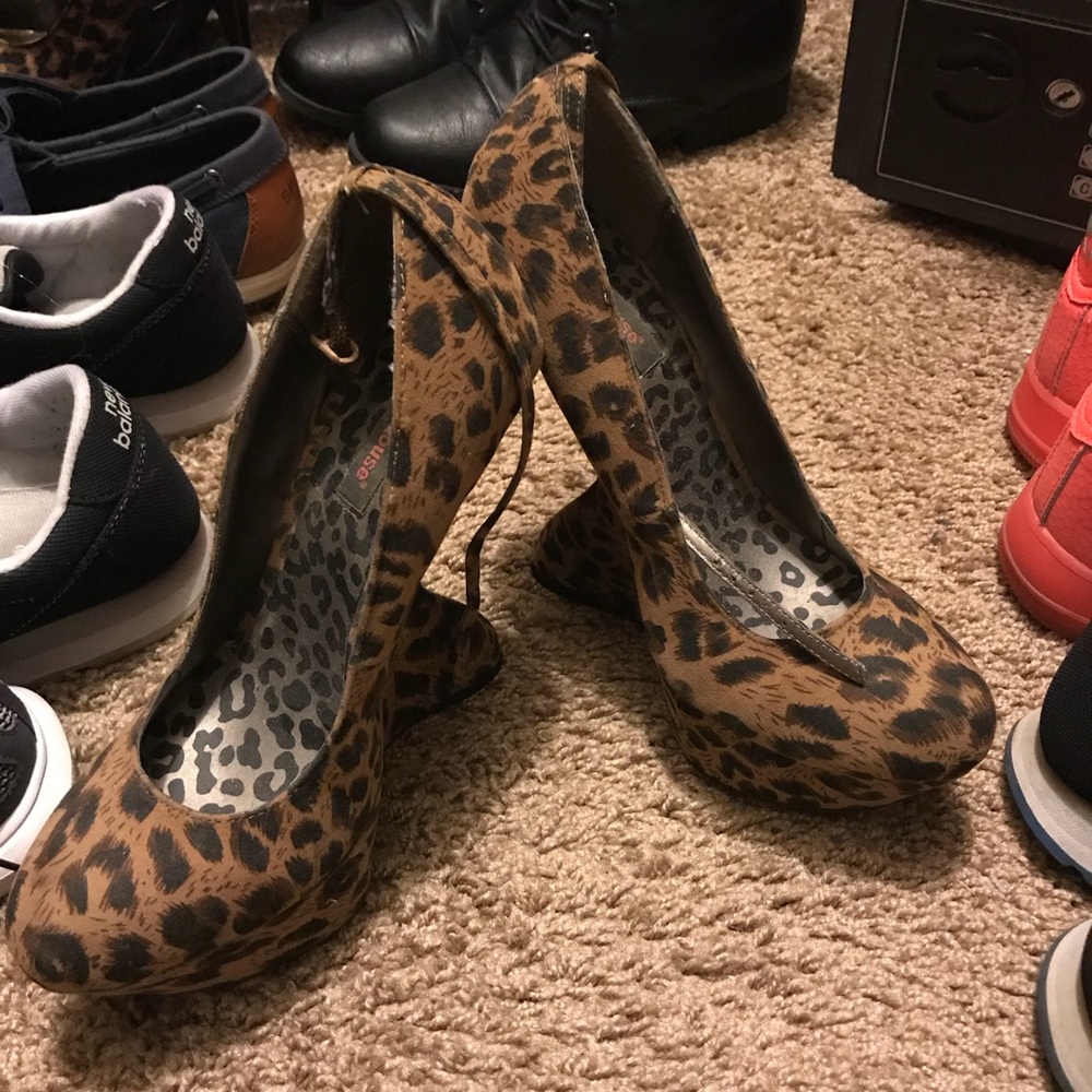 Women’s wedge heels