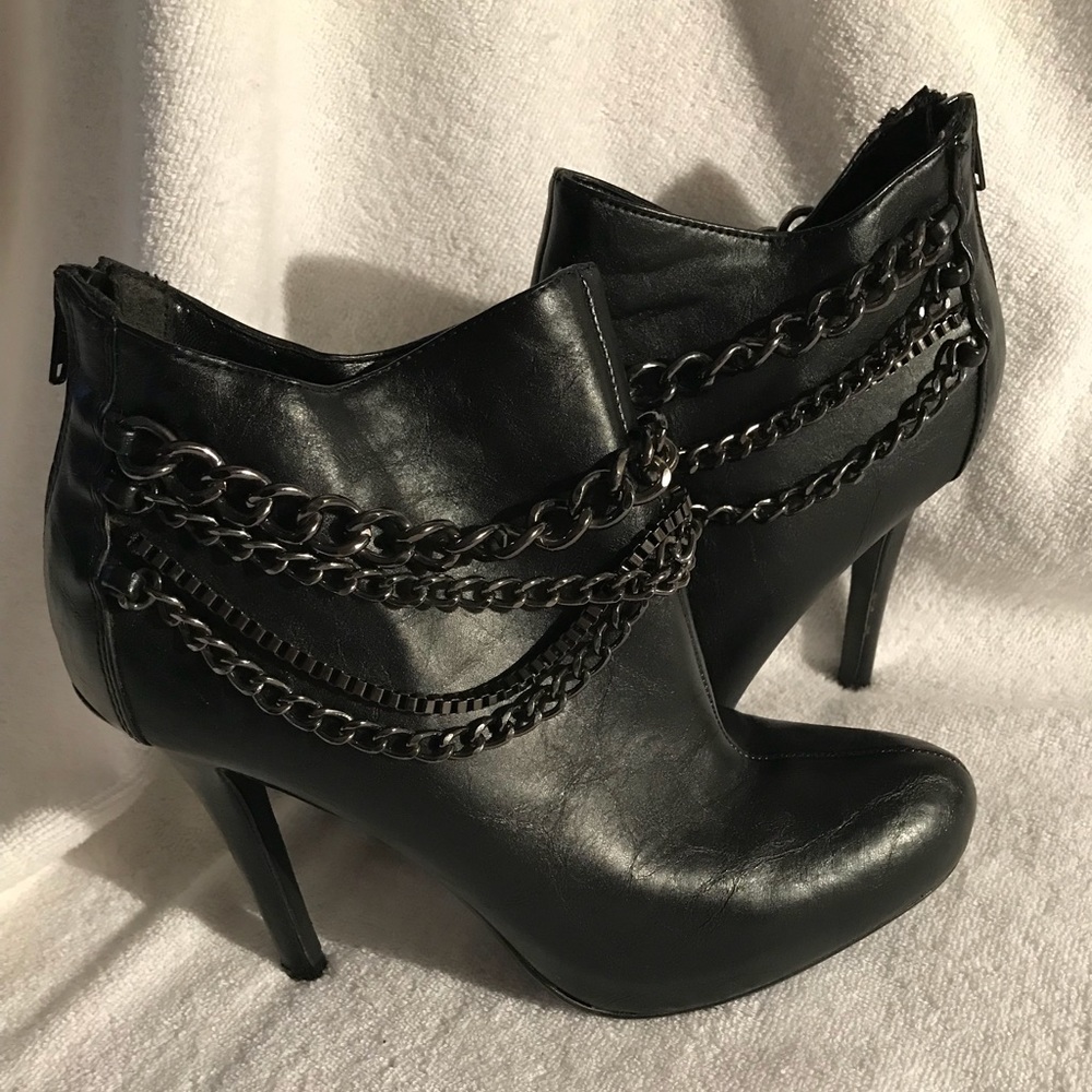 Sexy Black Boots with Chains