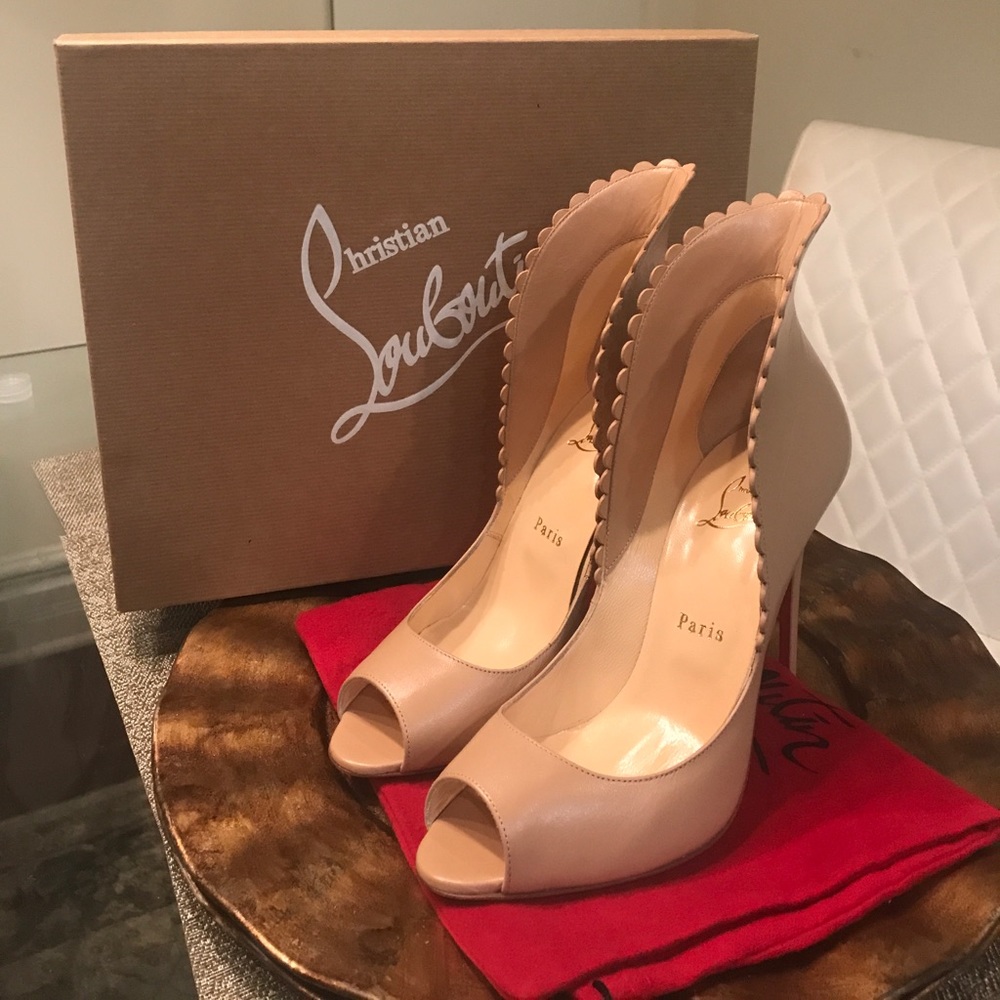 ❌❌SOLD❌❌ Nude Christian Louboutin Pijonina 100 KID - Picture 1 of 8