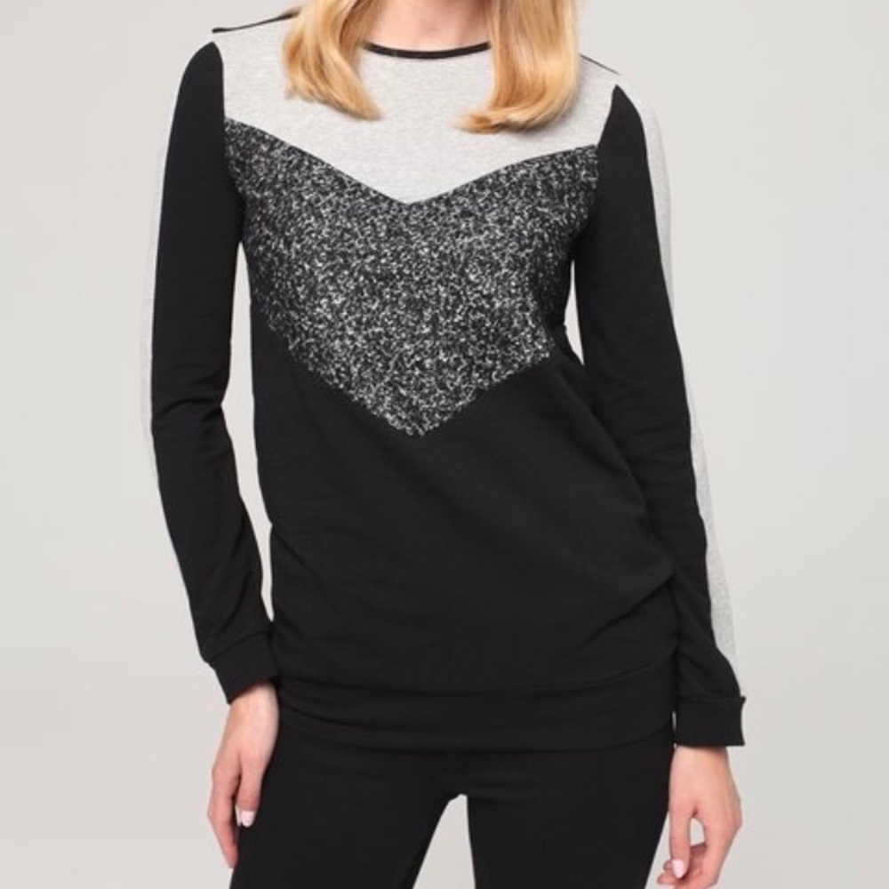Black & dark grey color block sweater