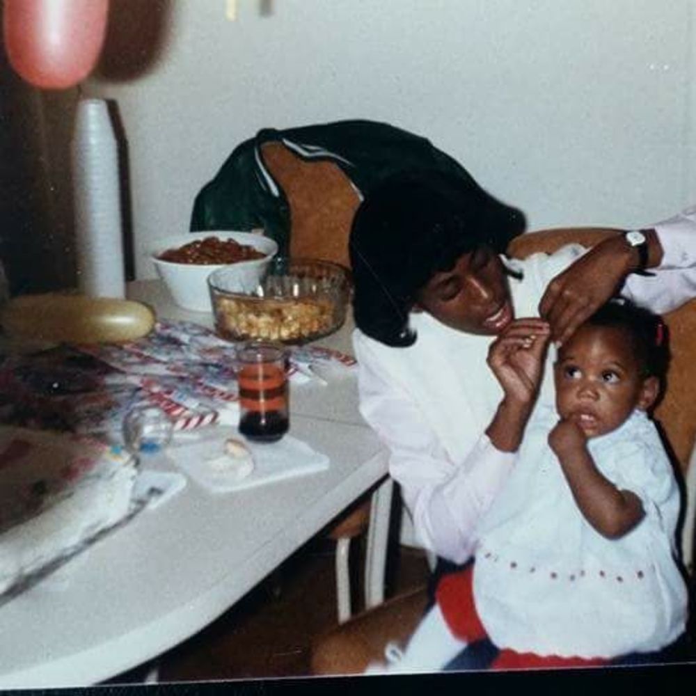 Meet your Posher, Latoya