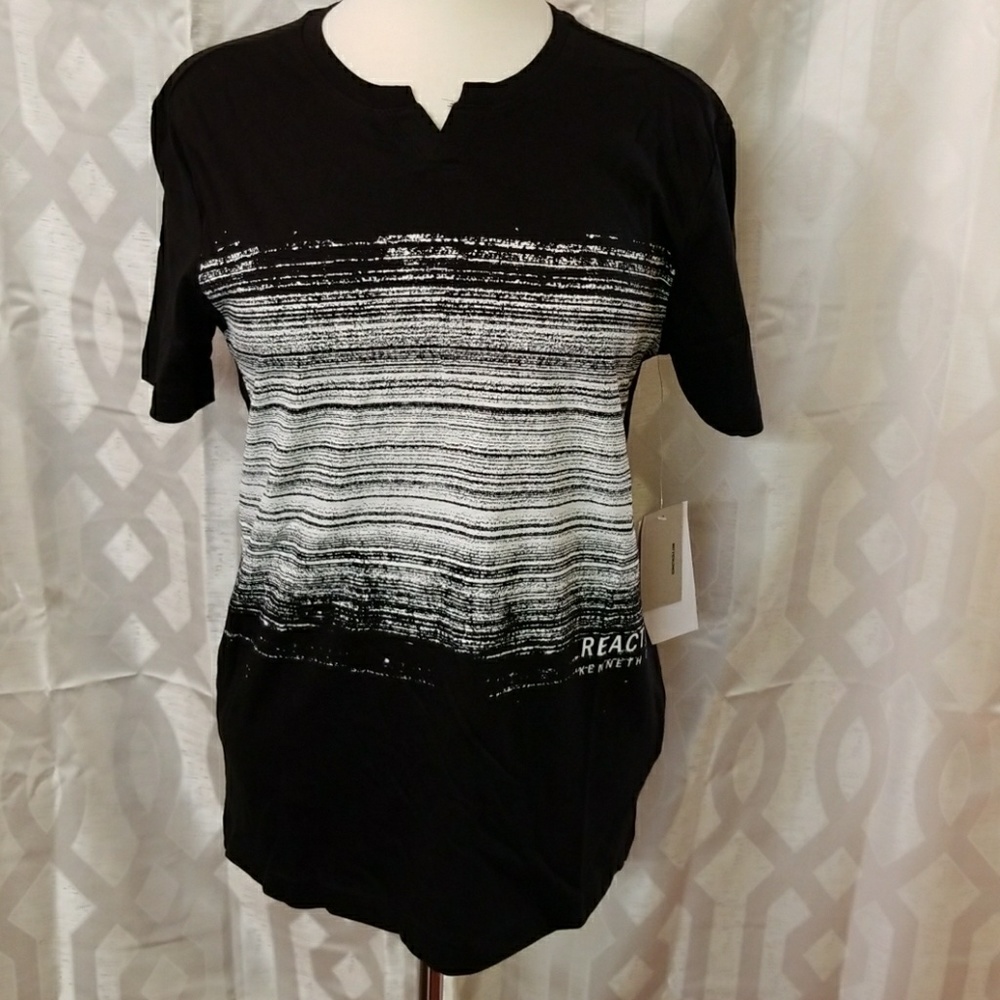 Reaction Kenneth Cole Tee