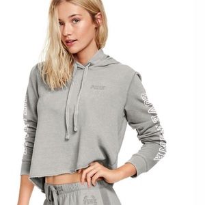 Victoria's Secret PINK Cropped Pullover