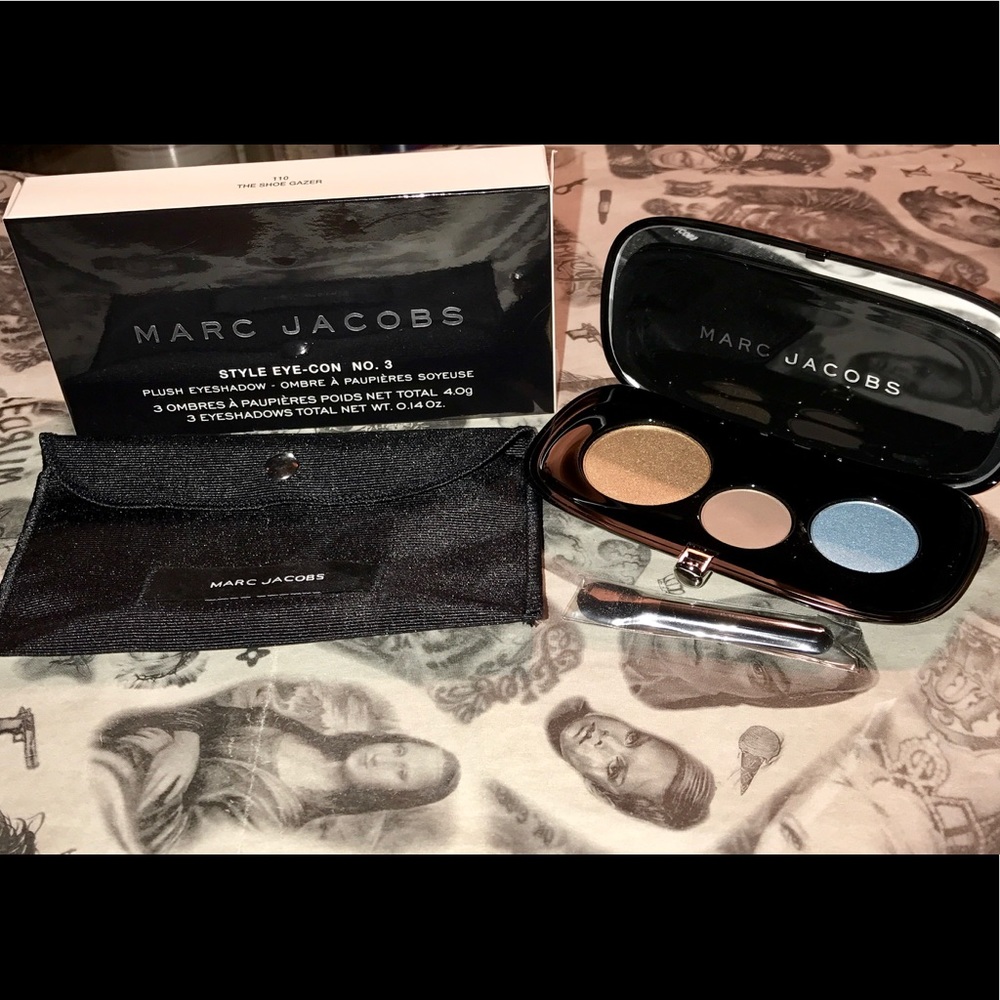 MARC JACOBS PLUSH EYESHADOW IN THE SHOE GLAZER😍
